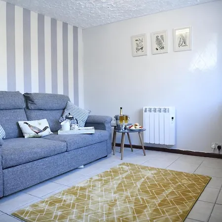 Fern Apartment *